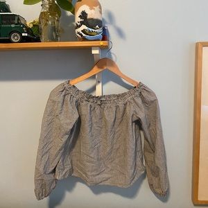 Brandy Melville off the shoulder top